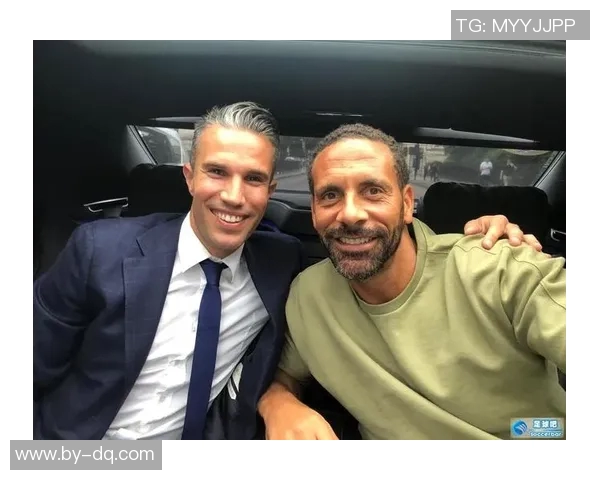 范佩西领衔最帅足球球星阵容 他的经典瞬间至今难忘